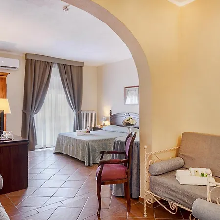 Colonna Palace Mediterraneo 4*