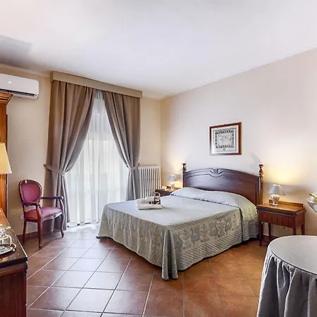 Colonna Palace Mediterraneo 4*