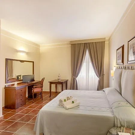 Colonna Palace Mediterraneo מלון אולביה