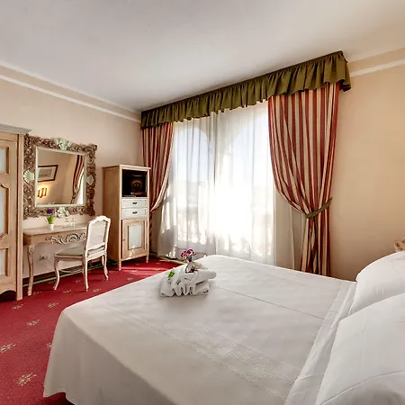 Szálloda Colonna Palace Mediterraneo 4*