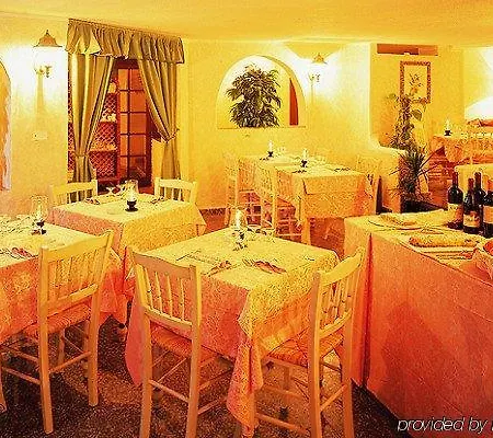 Colonna Palace Mediterraneo אולביה