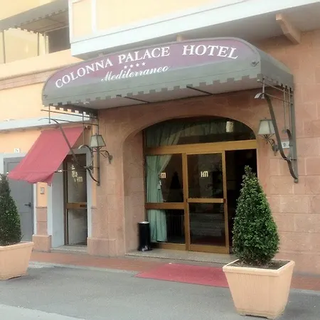 מלון Colonna Palace Mediterraneo