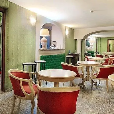 Szálloda Colonna Palace Mediterraneo 4*