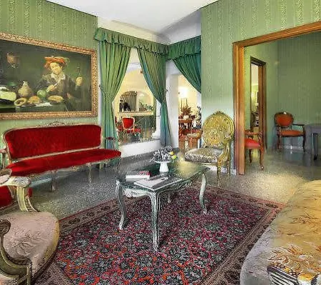 מלון Colonna Palace Mediterraneo