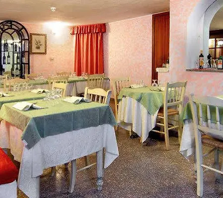Colonna Palace Mediterraneo אולביה