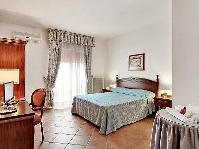 Colonna Palace Mediterraneo Szálloda 4*