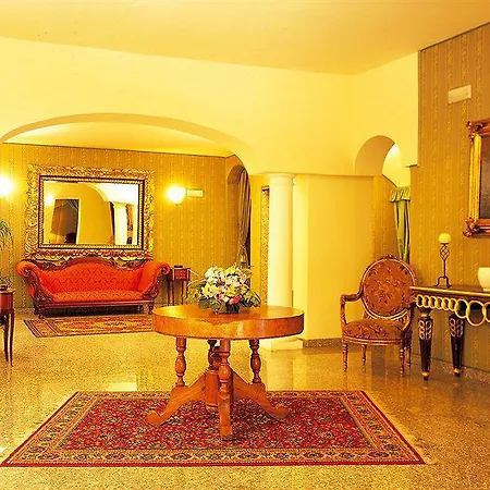 Colonna Palace Mediterraneo מלון 4*