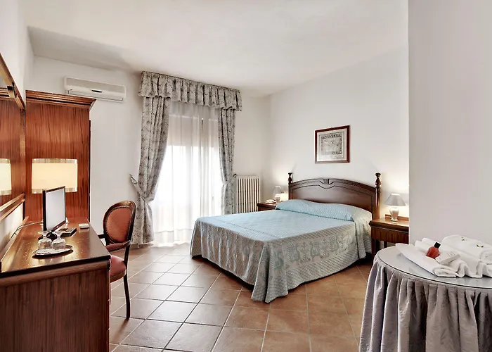 Hotel Colonna Palace Mediterraneo 4*