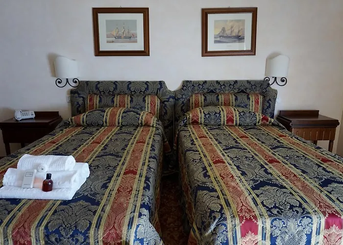 Hotel Colonna Palace Mediterraneo 4*