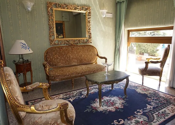 Hotel Colonna Palace Mediterraneo 4*